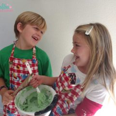 5 Reasons To Bake Holiday Cookies With Your Kids Plus 4 Easy Recipes